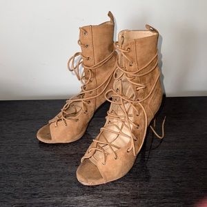 Size 8 tan heels